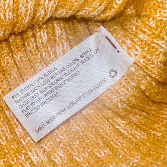 Universal Thread Target Crewneck Sweater Raglan Sleeve Mustard Yellow Women’s XL - Picture 4 of 8